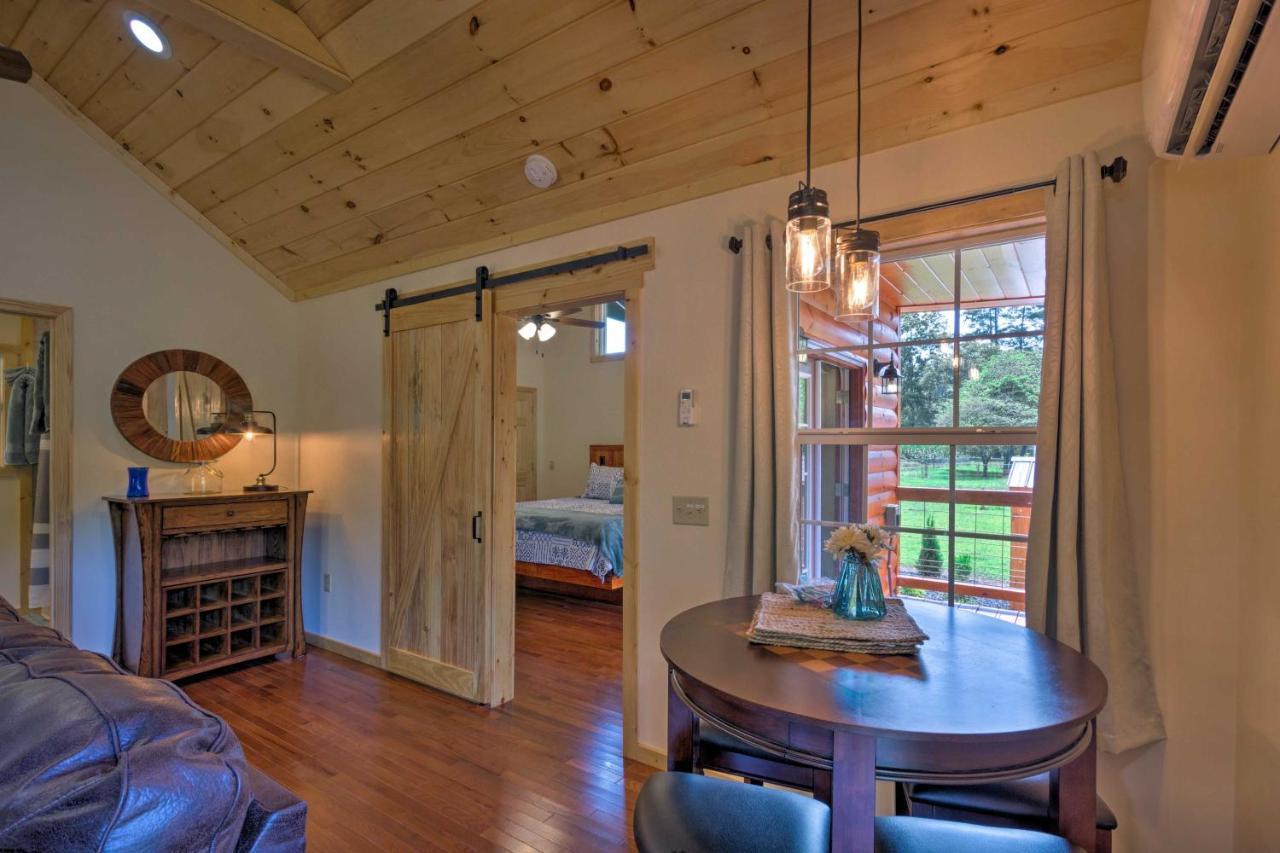 Cozy Riverfront Cabin With Private Deck And Hot Tub! Bryson City Ngoại thất bức ảnh